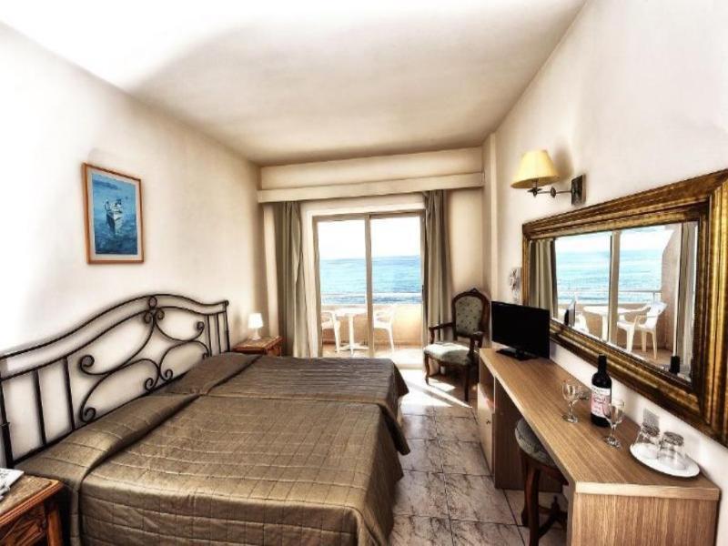 Piere Anne Beach Hotel Agia Napa Exterior foto